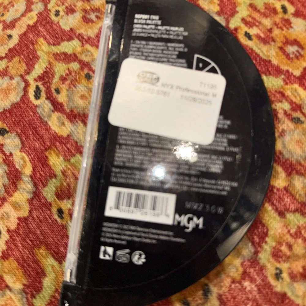NYX‎ Wednesday Professional Make Up Cheek Blush Palette  Enid Addams New/Sealed